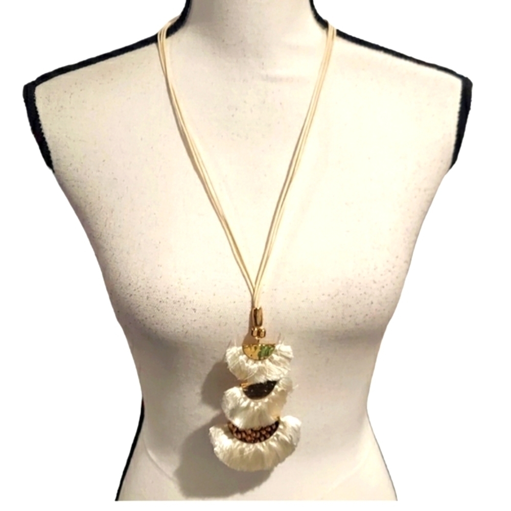 MUD Pie 3 tiered half circle tassel necklace white and gold New with tags